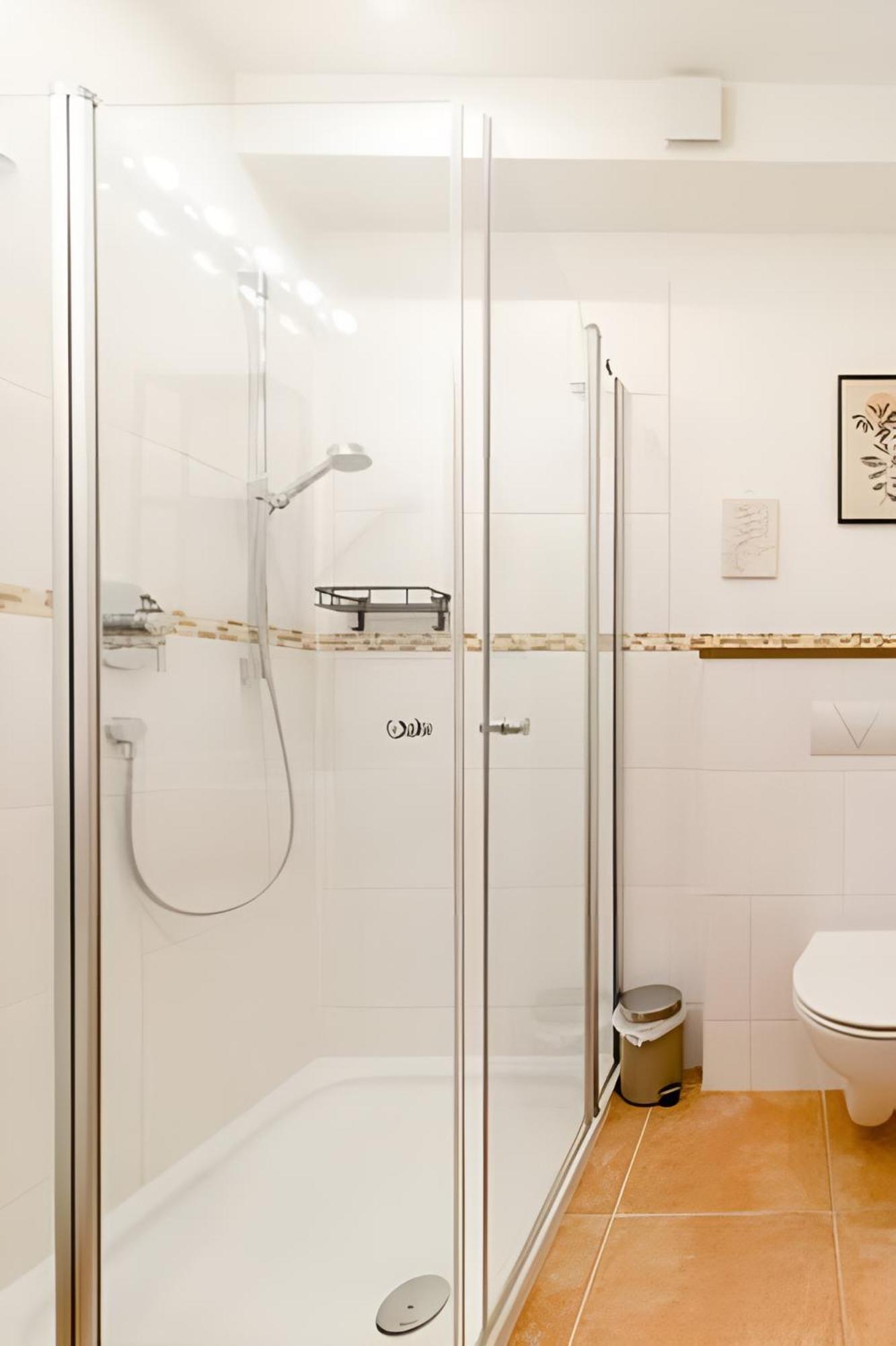 Komfortables Doppelzimmer In Kehl Goldscheuer - 1A Guesthouse Ngoại thất bức ảnh