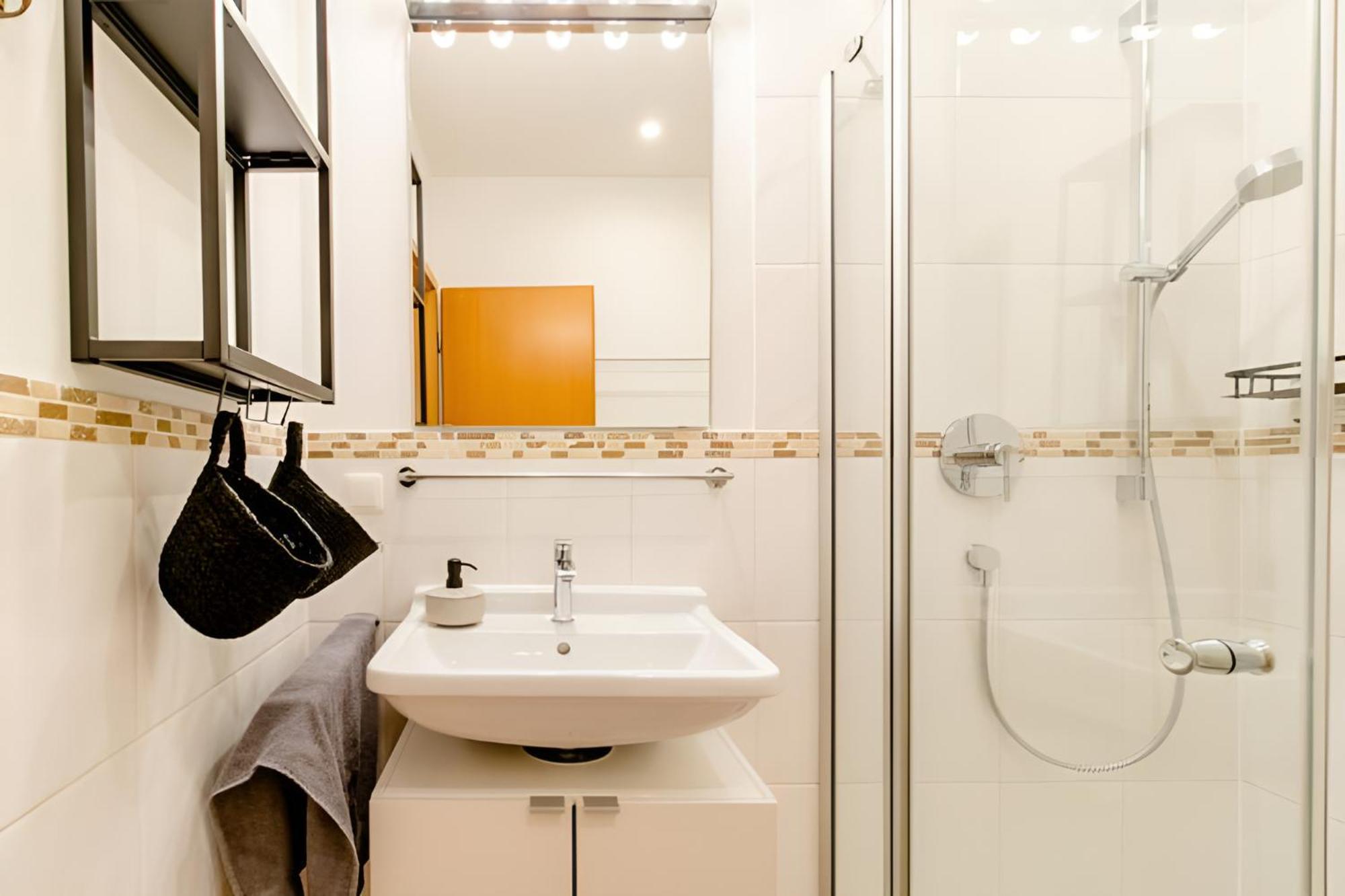Komfortables Doppelzimmer In Kehl Goldscheuer - 1A Guesthouse Ngoại thất bức ảnh